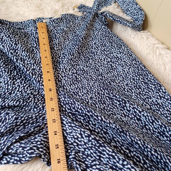 Michael Kors Women’s Wide Leg Cropped Dress Pants Navy with design-Sash belt 2X - Picture 11 of 11